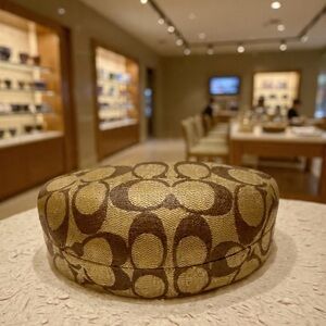 COACH Signature C Pattern Tan & Brown Hard Shell Glasses Case - LIKE NEW
